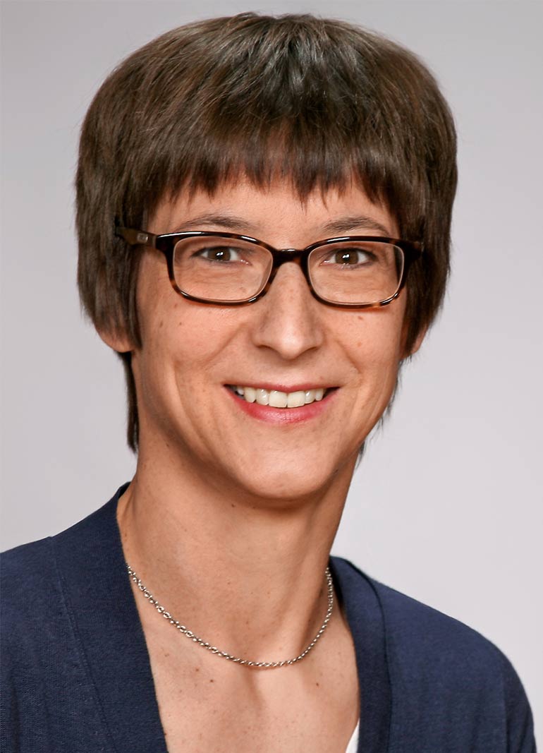 Dr. Kathrin Sobjinski